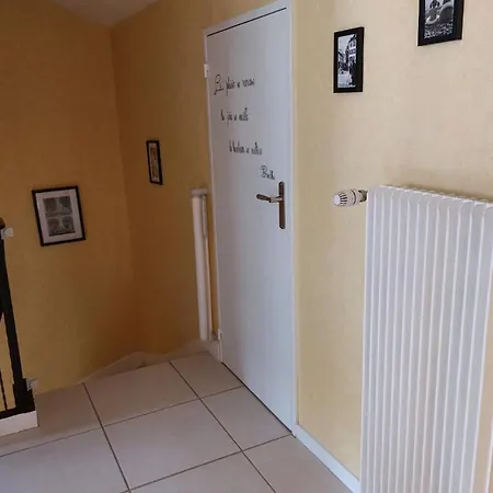 Maison Mitoyenne Entre Les Lacs, Proche Du Centre De ヴィラ *