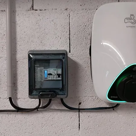 Maison Mitoyenne Entre Les Lacs, Proche Du Centre De ヴィラ ジェラールメ