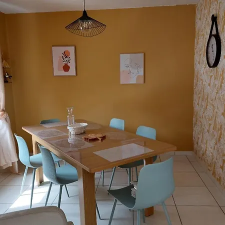 ヴィラ Maison Mitoyenne Entre Les Lacs, Proche Du Centre De