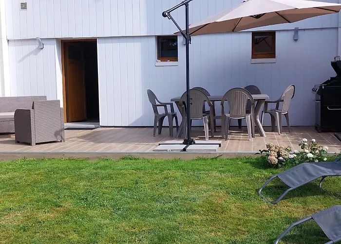 Maison Mitoyenne Entre Les Lacs, Proche Du Centre De Vila *