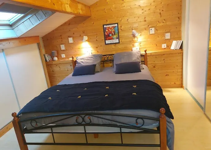 Maison Mitoyenne Entre Les Lacs, Proche Du Centre De Gérardmer